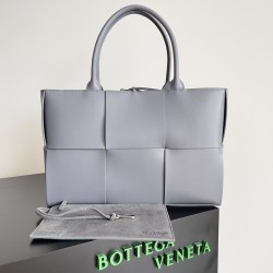 Bottega Veneta Arco Tote Bag