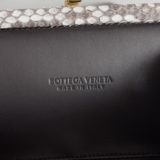 BottegaVeneta Knot