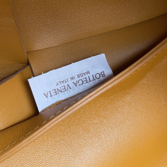 Bottega Veneta Arco Tote Size：30*20*11.5cm