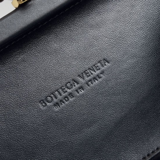 BottegaVeneta Knot Dinner bag