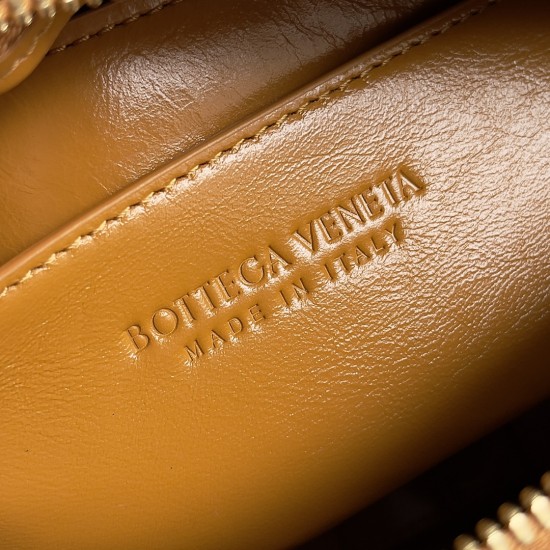 Bottega Veneta Cassette