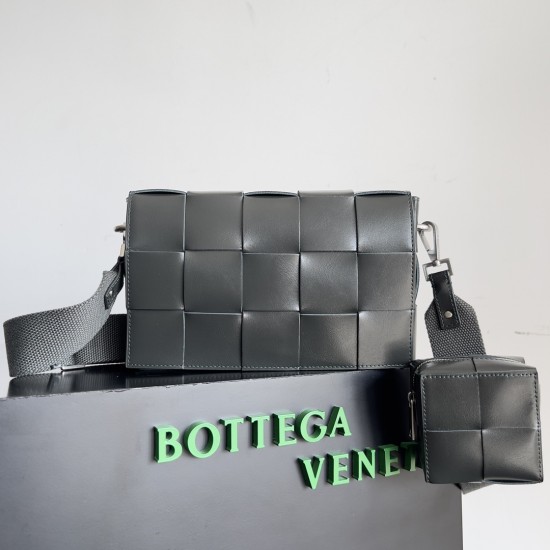 Bottega Veneta Cassette