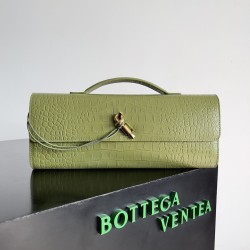 Bottega Veneta Andiamo Clutch Bottega Veneta Andiamo Clutch
