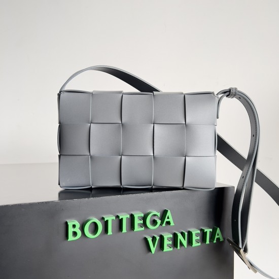 Bottega Veneta Cassette