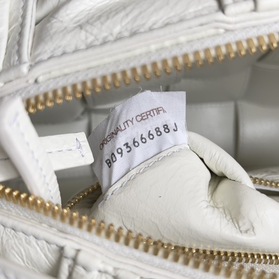 Bottega Veneta Cassette Bottega Veneta Cassette