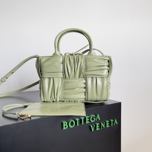 Bottega Veneta Mini Arco Tote