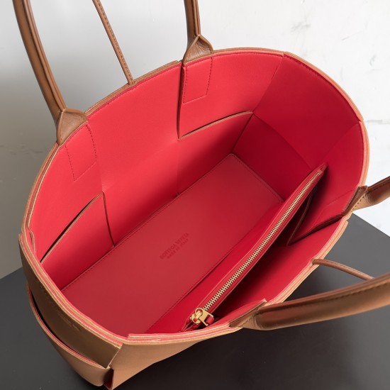 Bottega Veneta Arco Tote Size：30*20*11.5cm