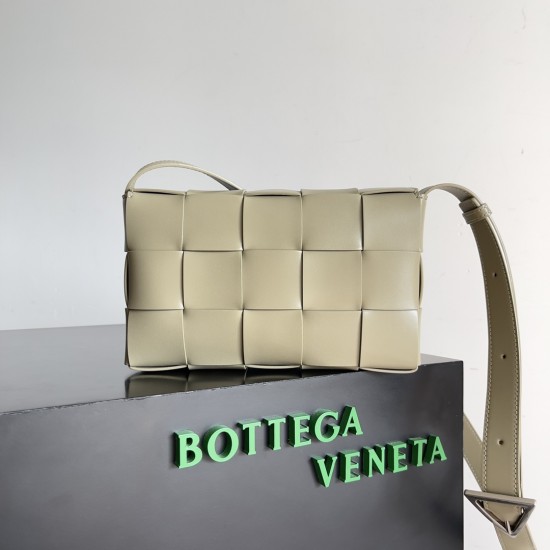 Bottega Veneta Cassette