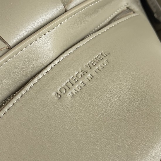 Bottega Veneta Cassette