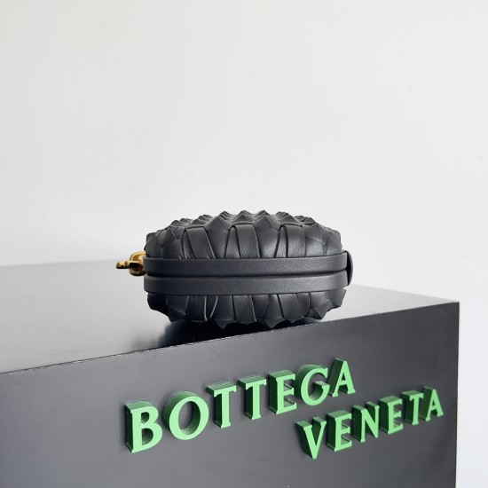 BottegaVeneta Knot Dinner bag
