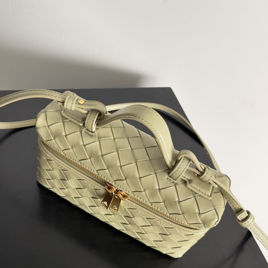 Bottega Veneta Bang Bang
