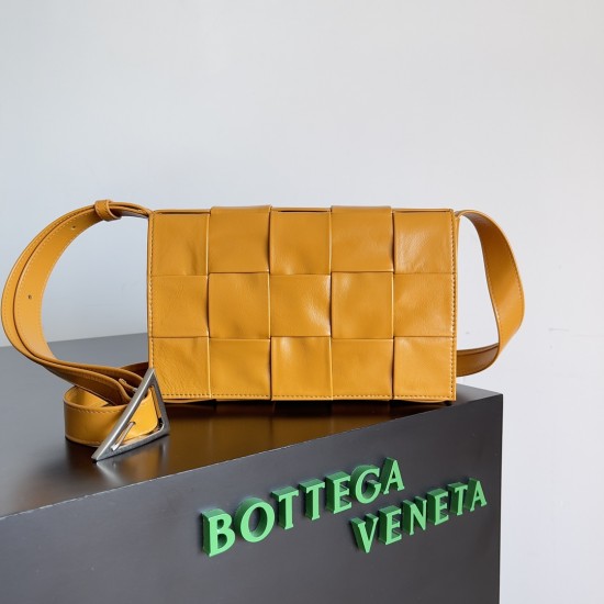 Bottega Veneta Cassette