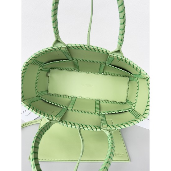 Bottega Veneta Arco Tote Size：30*20*11.5cm