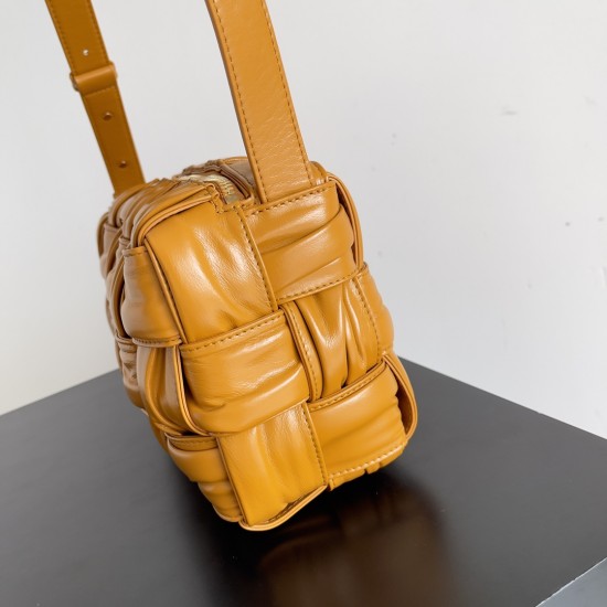 Bottega Veneta Cassette Bottega Veneta Cassette