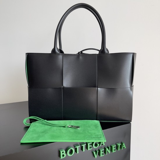Bottega Veneta Arco Tote Bag