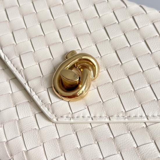Bottega Veneta Knot Lock