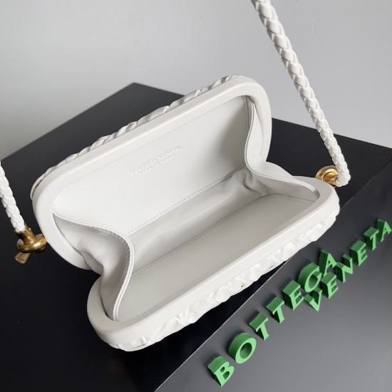 BottegaVeneta Knot On Strap Dinner Package Size: 20.5*6*12.5CM