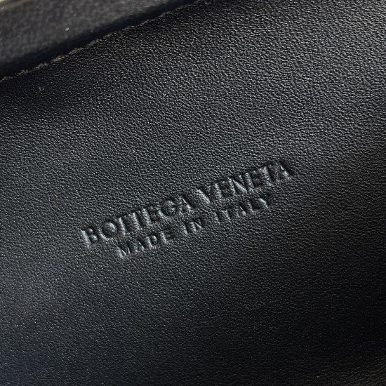 BottegaVeneta Knot Dinner bag