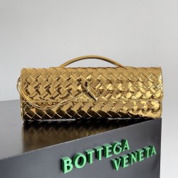 Bottega Veneta Andiamo Clutch Bottega Veneta Andiamo Clutch