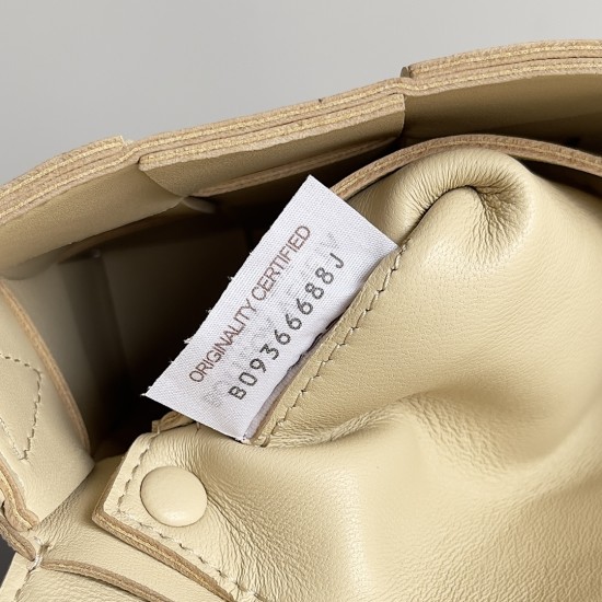 Bottega Veneta Cassette