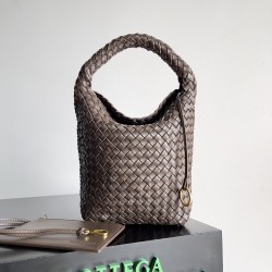 Bottega Veneta Cabat Bucket Bottega Veneta Cabat Bucket