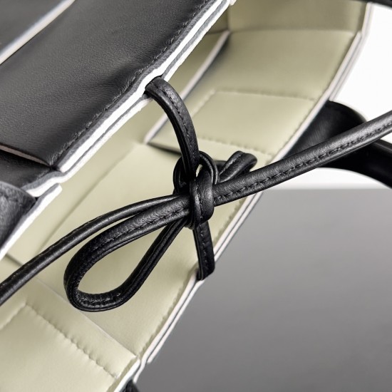 Bottega Veneta Mini Arco Tote