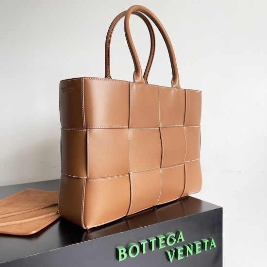 BottegaVeneta Arco Tote