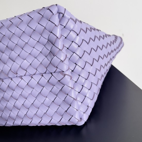 Bottega Veneta Medium Cabat