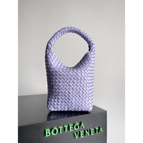 Bottega Veneta Cabat Bucket