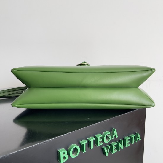 Bottega Veneta Liberta