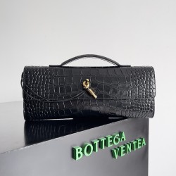 Bottega Veneta Andiamo Clutch Bottega Veneta Andiamo Clutch