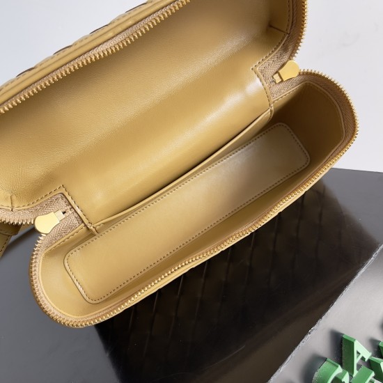 Bottega Veneta Bang Bang