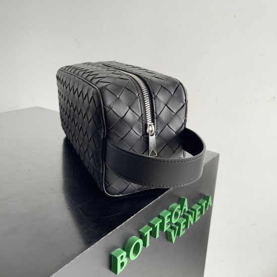 Bottega Veneta Intrecciato Travel Pouch