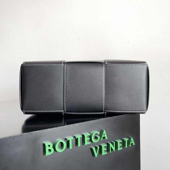 Bottega Veneta Arco Tote Bag