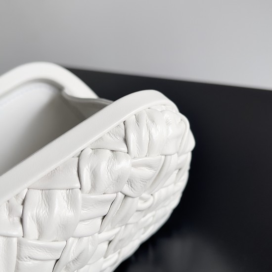 BottegaVeneta Knot Dinner bag