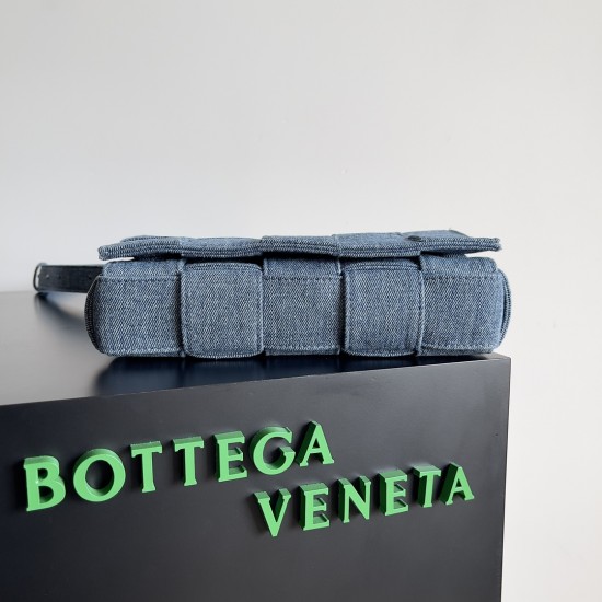 Bottega Veneta Cassette