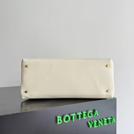 Bottega Veneta Medium Ciao Ciao