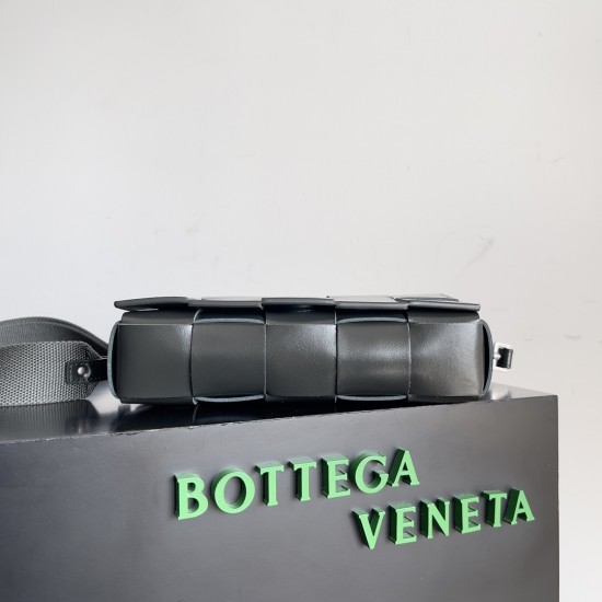 Bottega Veneta Cassette
