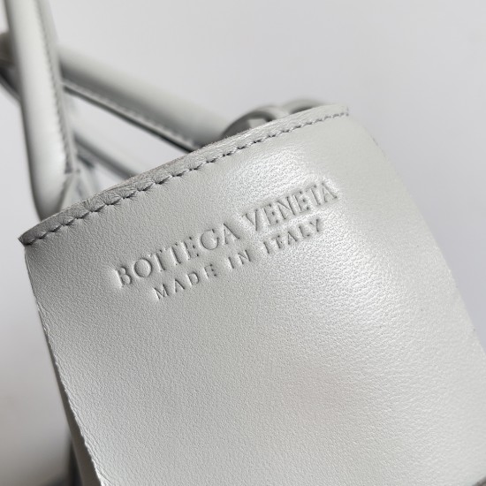 Bottega Veneta Arco Tote