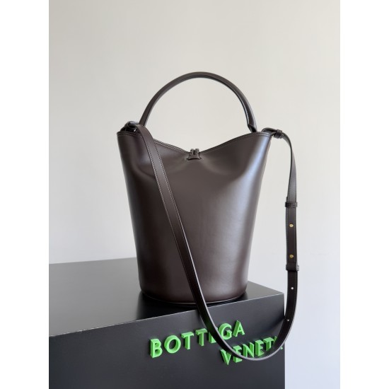 Bottega Veneta Liberta Bucket