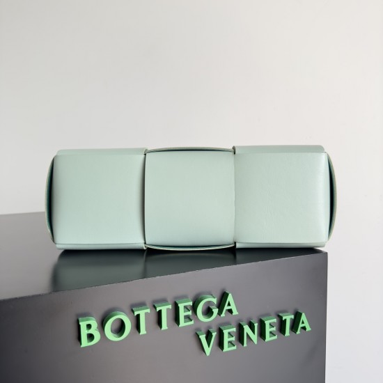 Bottega Veneta Arco Tote Size：30*20*11.5cm