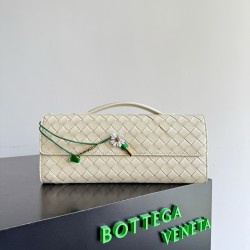 Bottega Veneta Andiamo Clutch Bottega Veneta Andiamo Clutch