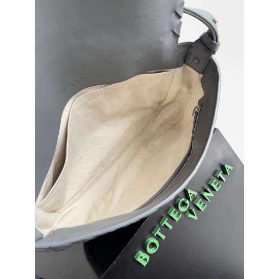 Bottega Veneta Cobble