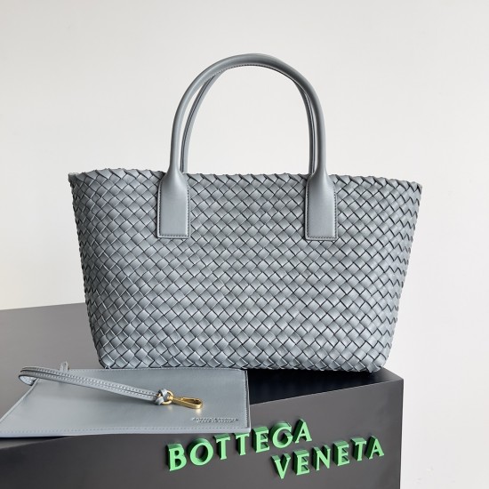 Bottega Veneta Medium Cabat