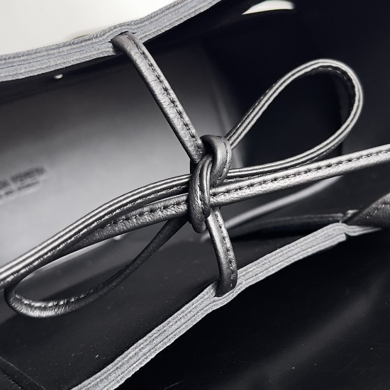 Bottega Veneta Arco Tote Size：30*20*11.5cm