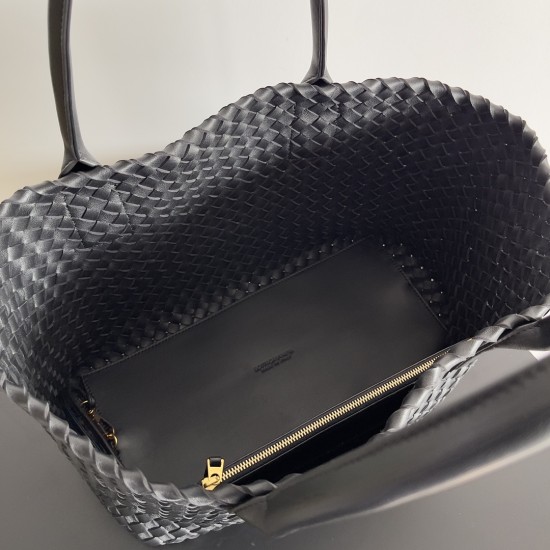 Bottega Veneta Medium Cabat