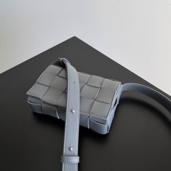 Bottega Veneta Cassette