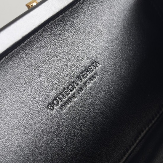 BottegaVeneta Knot Dinner bag