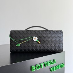 Bottega Veneta Andiamo Clutch Bottega Veneta Andiamo Clutch