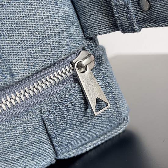 Bottega Veneta Cassette